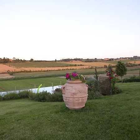 Agriturismo La Corte Dei Sogni Farm stay Torrita di Siena